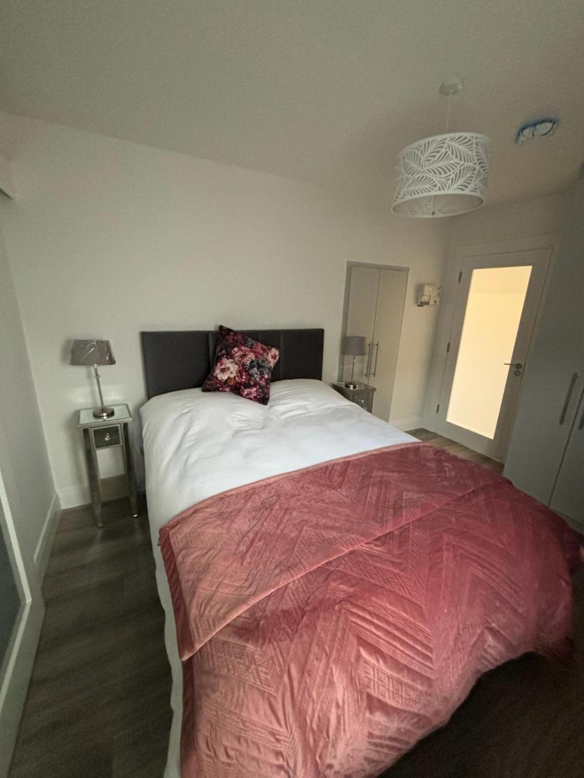 Clifden Lodge 1 Bedroom Apt Киларни Екстериор снимка